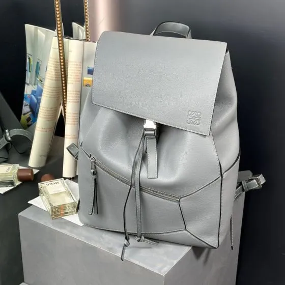 Loewe Gray shoulder bag 1 1 Replica