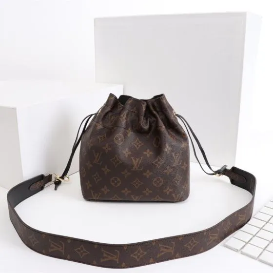 Louis Vuitton M43445 Monogram 20x20x8cm crossbody — AAA Quality Replica