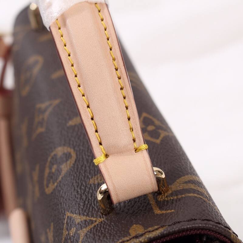 Louis Vuitton LV41581 Monogram 21 5-18-9cm crossbody — Top Quality Replica