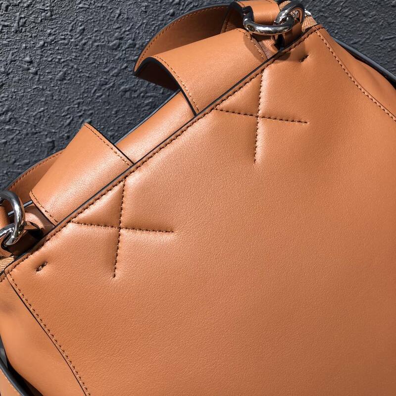 Loewe shoulder bag — AAA Quality Replica