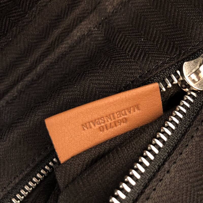 Loewe shoulder bag — AAA Quality Replica