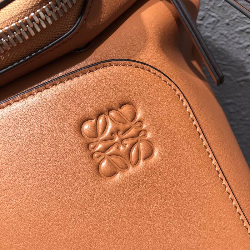 Loewe shoulder bag — AAA Quality Replica