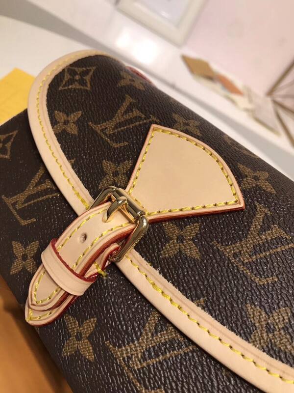 Louis Vuitton M42251 Monogram 20x13x8cm crossbody — Premium Replica