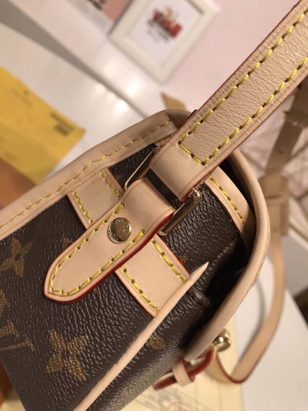 Louis Vuitton M42251 Monogram 20x13x8cm crossbody — Premium Replica
