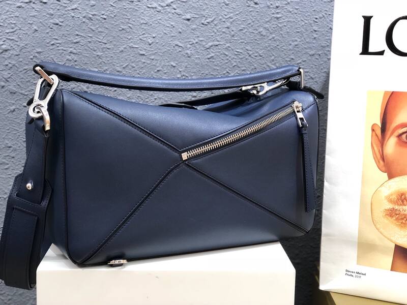 Loewe Blue 40x30x16cm shoulder bag — Premium Replica