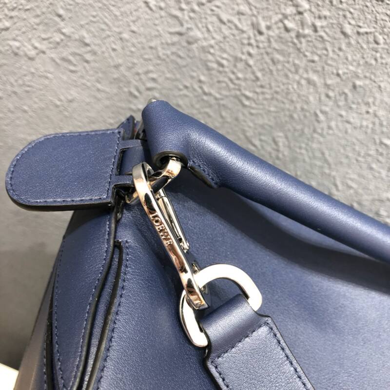 Loewe Blue 40x30x16cm shoulder bag — Premium Replica