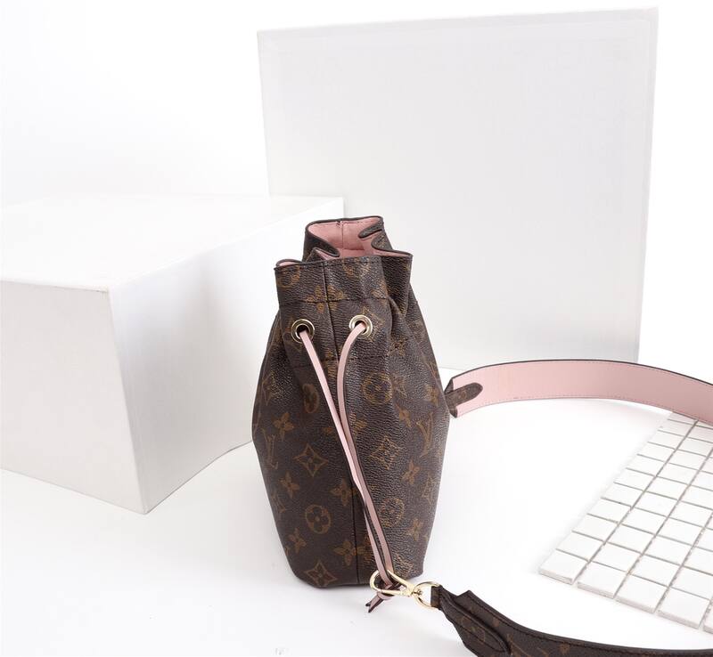 Louis Vuitton M43445 Monogram 20x20x8cm crossbody — 1:1 Replica