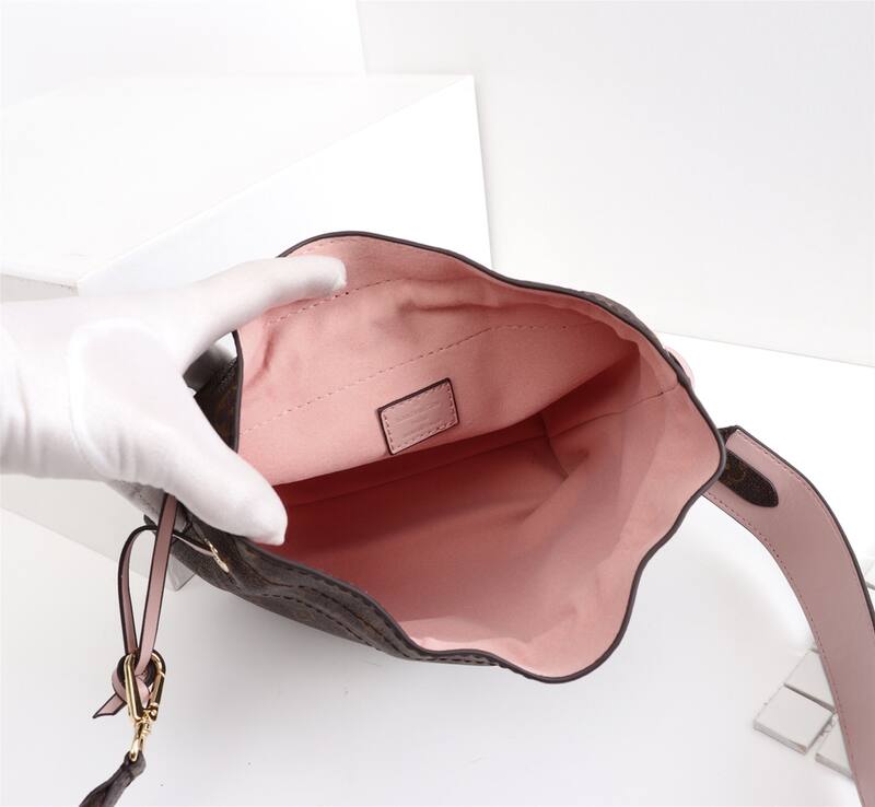 Louis Vuitton M43445 Monogram 20x20x8cm crossbody — 1:1 Replica