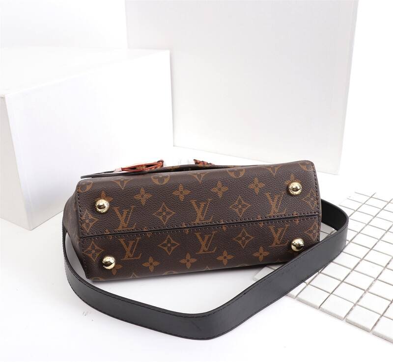 Louis Vuitton Cluny BB Monogram 28x20x10CM shoulder — Premium Replica