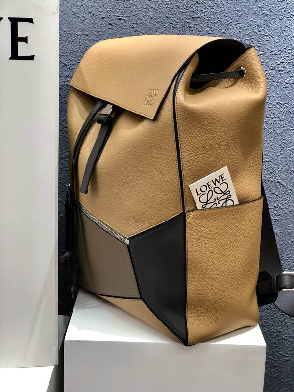 Loewe Black shoulder bag — Top Quality Replica
