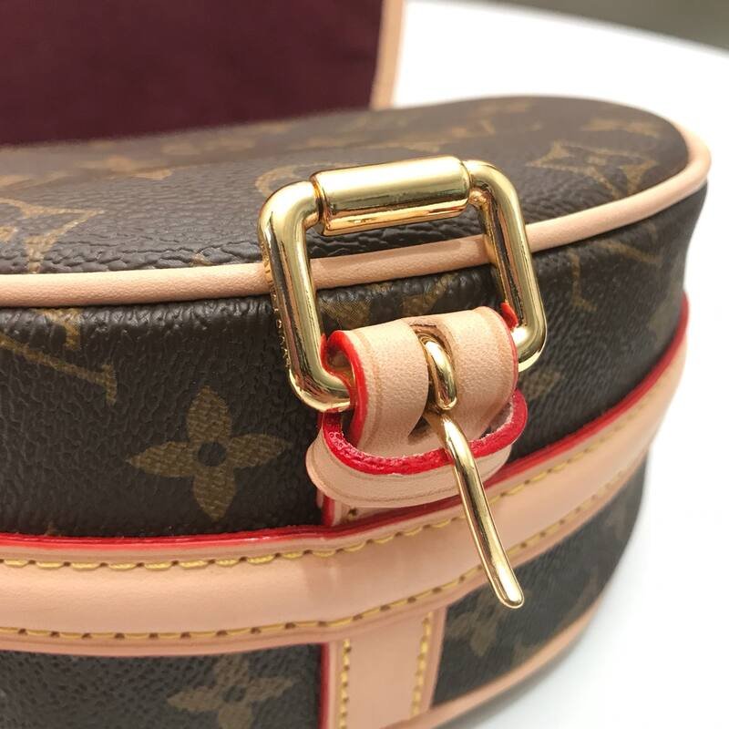 Louis Vuitton Egg Monogram crossbody — Top Quality Replica