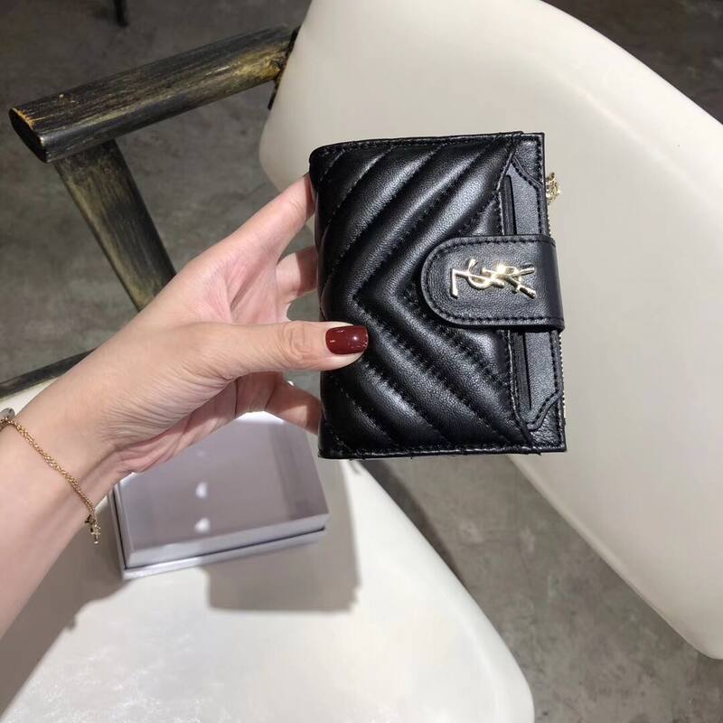 Yves Saint Laurent Black everyday — Top Quality Replica