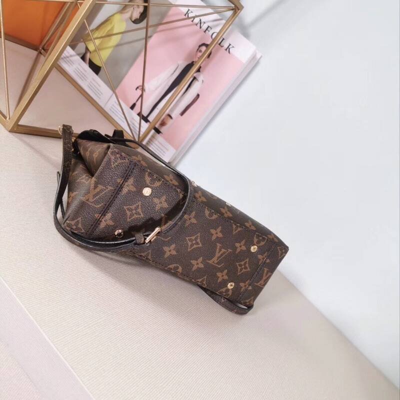 Louis Vuitton Monogram Epi Black 25x19x10cm handbag — Premium Replica