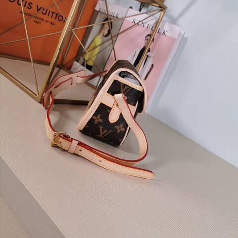 Louis Vuitton M42251 Monogram 20x13x8cm crossbody 1 1 Replica