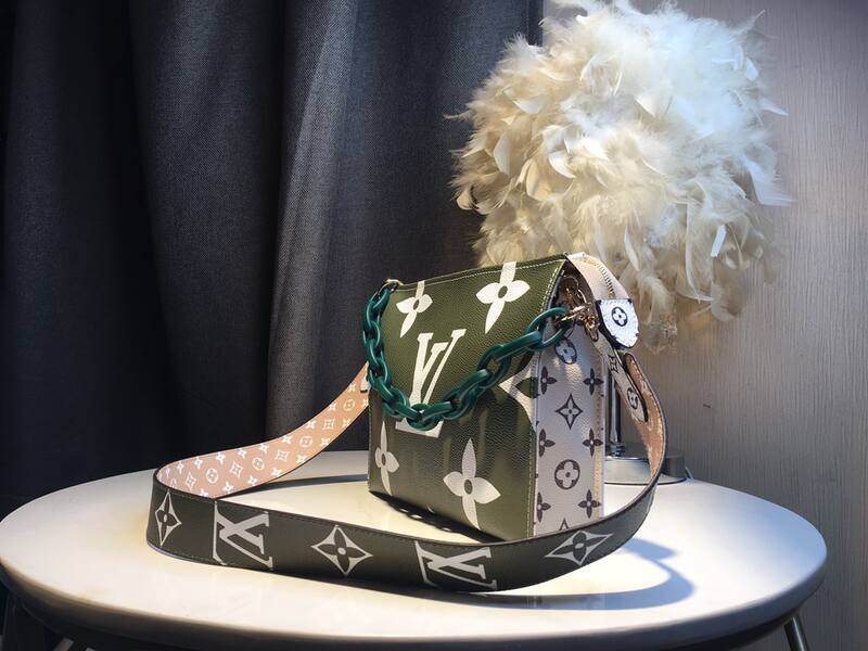 Louis Vuitton M47542 Khaki Green Monogram 25x20x5cm shoulder — 1:1 Replica