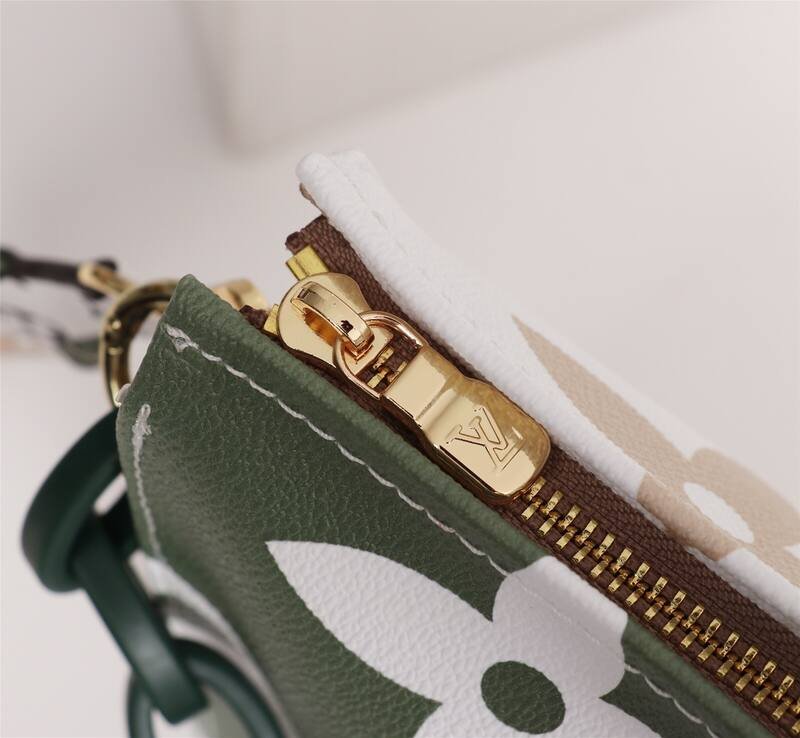 Louis Vuitton Green and Beige Monogram Floral W25H20D5 crossbody — 1:1 Replica
