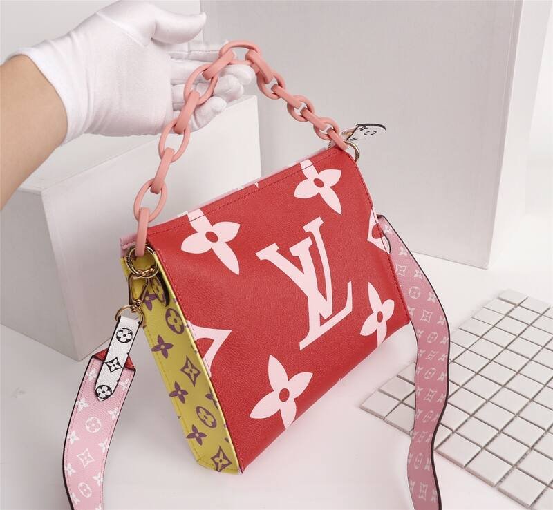 Louis Vuitton Red Pink Monogram 25x20x5cm shoulder — Premium Replica