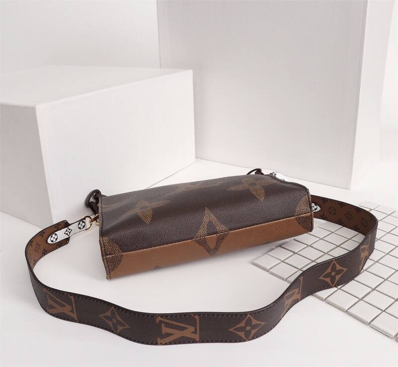Louis Vuitton Monogram Brown W25H20D5 crossbody — 1:1 Replica
