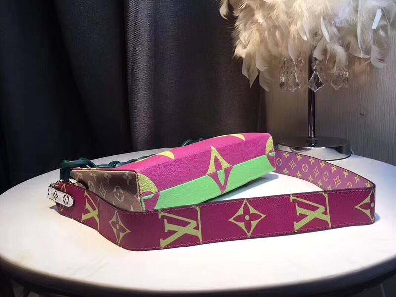 Louis Vuitton Pink Monogram 25x20x5cm shoulder — Top Quality Replica