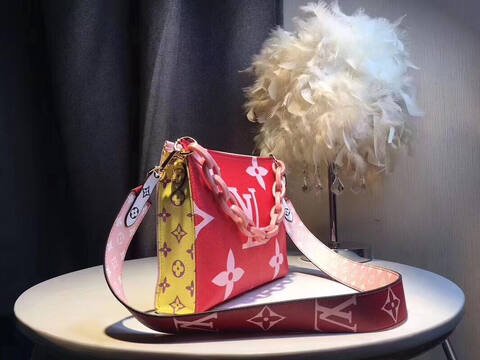 Louis Vuitton Red W25H20D5 crossbody Premium Replica