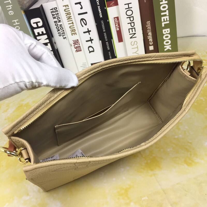 Louis Vuitton M47542 Beige Monogram Empreinte 25-20-5 crossbody — Premium Replica