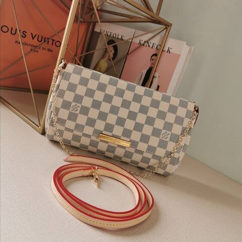 Louis Vuitton HKD9800 Damier Azur 28x17 4cm crossbody