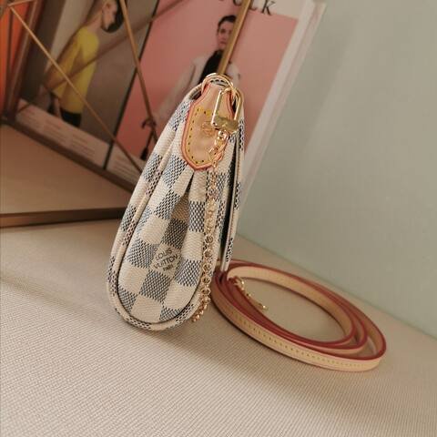 Louis Vuitton HKD9800 Damier Azur 28x17 4cm crossbody Premium Replica