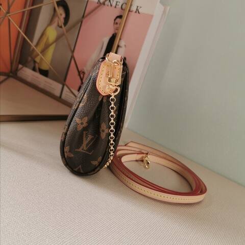 Louis Vuitton Pochette F licie Monogram crossbody AAA Quality Replica