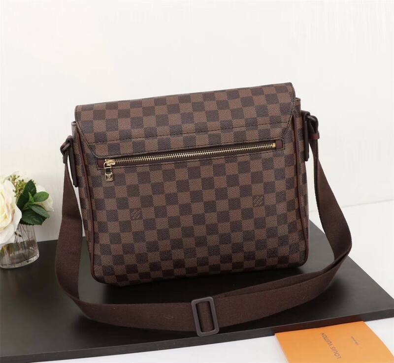 Louis Vuitton Damier Ebene 33x27x9cm crossbody — Top Quality Replica