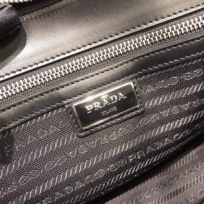 Prada Black shoulder bag — AAA Quality Replica
