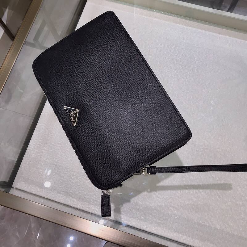 Prada Black shoulder bag — AAA Quality Replica