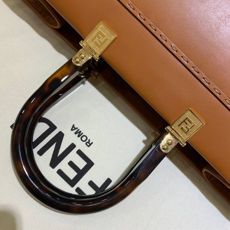 Fendi Brown 30x22x12cm shoulder bag — AAA Quality Replica