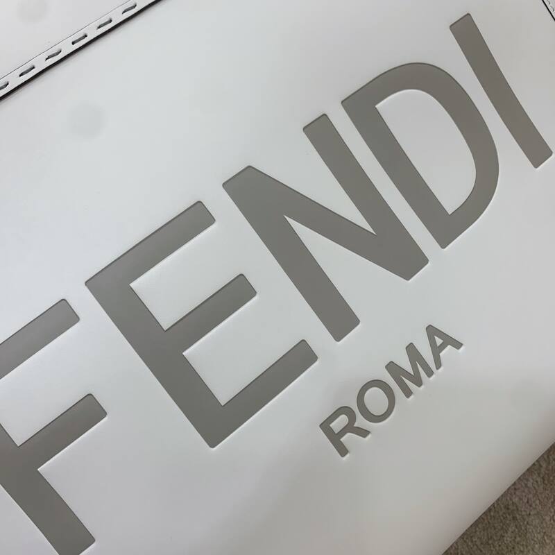Fendi White 30x22x12cm shoulder bag — 1:1 Replica