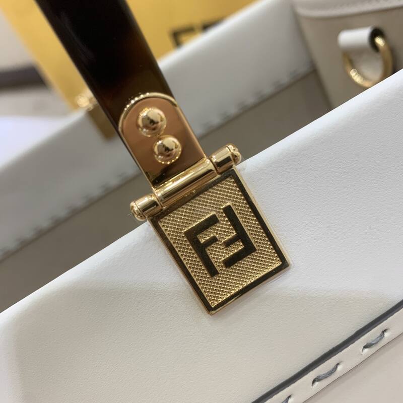 Fendi White 30x22x12cm shoulder bag — 1:1 Replica