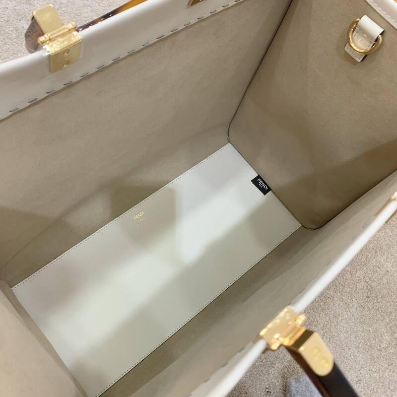 Fendi White 30x22x12cm shoulder bag — 1:1 Replica