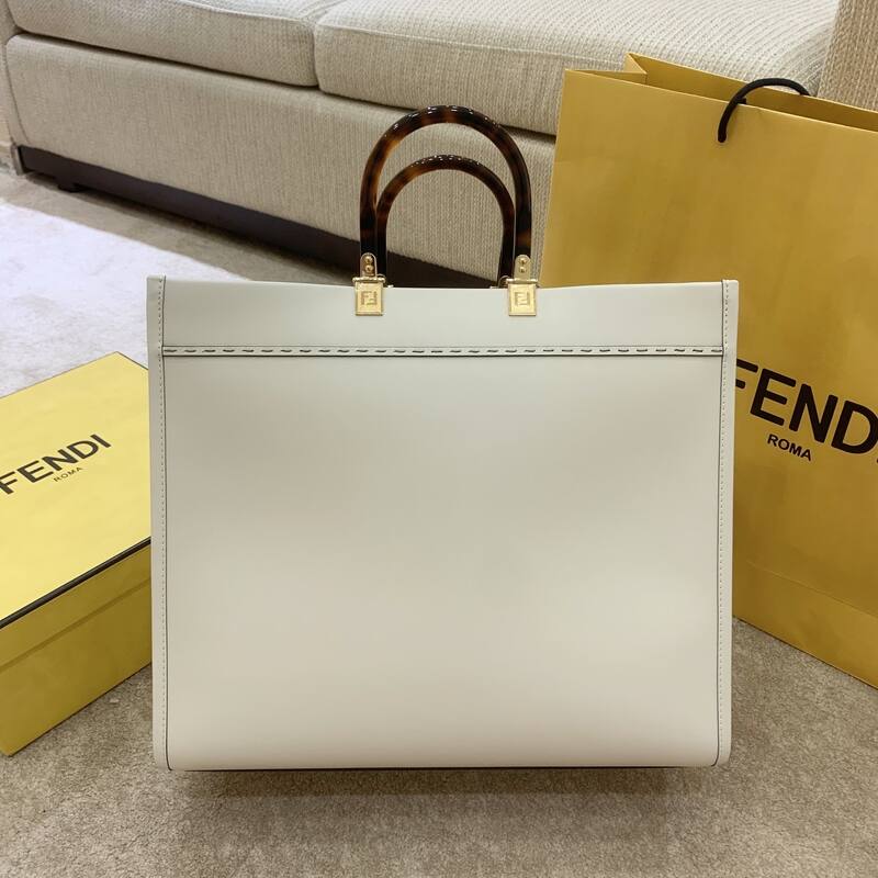 Fendi White 30x22x12cm shoulder bag — 1:1 Replica