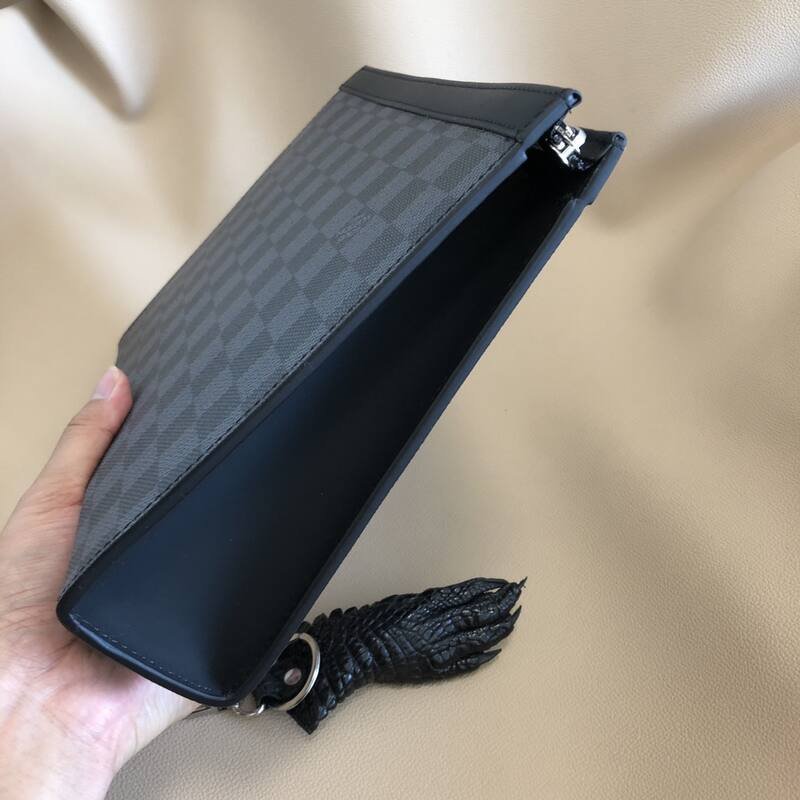 Louis Vuitton Damier Graphite crossbody — Premium Replica
