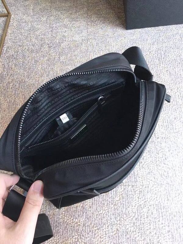 Prada Black shoulder bag — 1:1 Replica