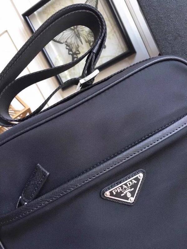 Prada Black shoulder bag — 1:1 Replica