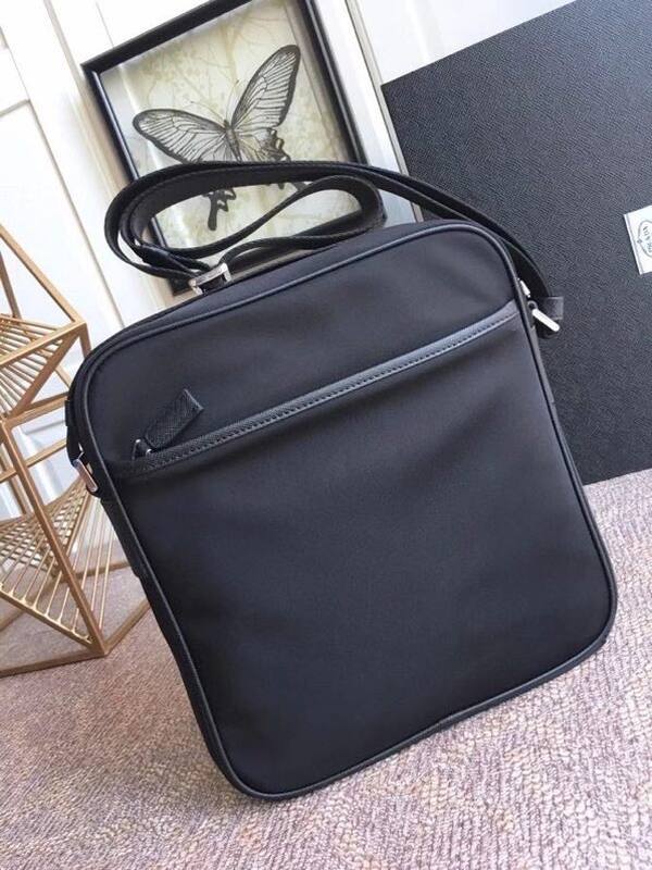 Prada Black shoulder bag — 1:1 Replica