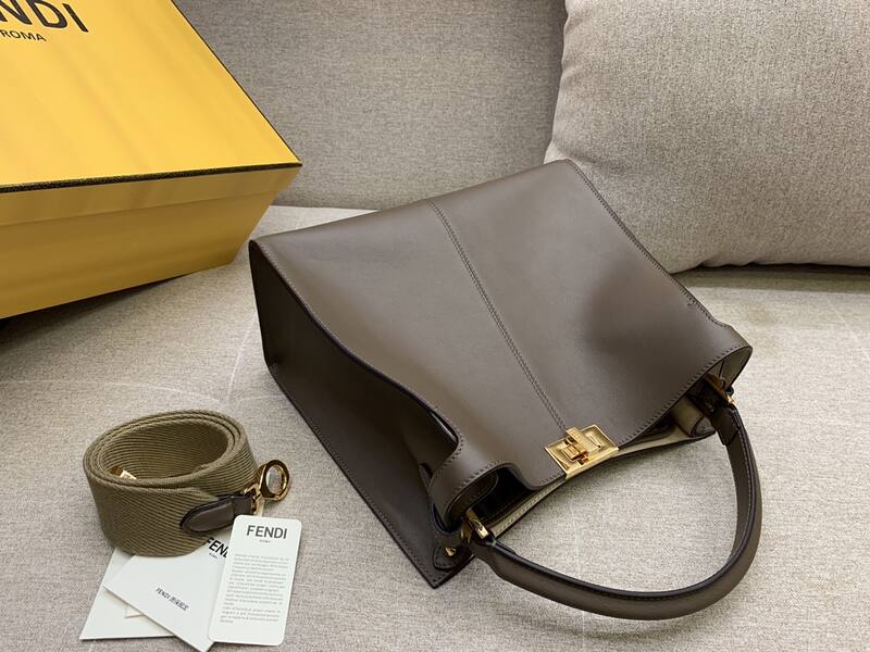Fendi Peekaboo Monogram 33x22x14cm shoulder bag — AAA Quality Replica