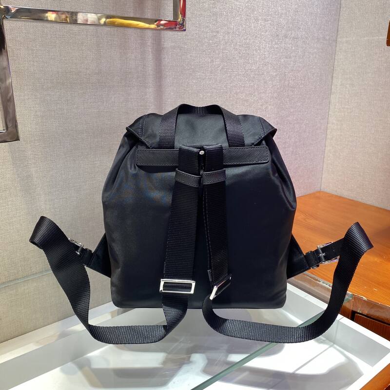 Prada Black 25x18x10cm shoulder bag — Premium Replica