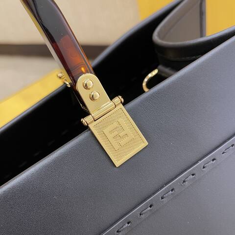 Fendi Black 30x22x12cm shoulder bag Premium Replica