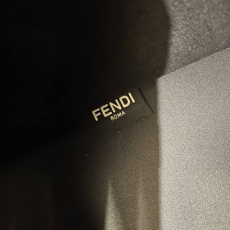 Fendi Black 30x22x12cm shoulder bag — Premium Replica