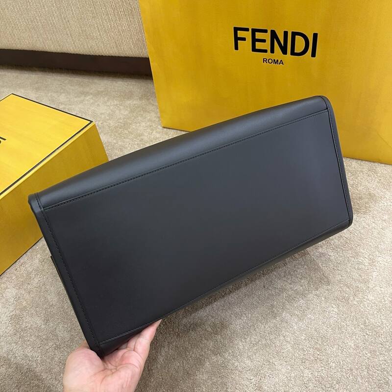 Fendi Black 30x22x12cm shoulder bag — Premium Replica