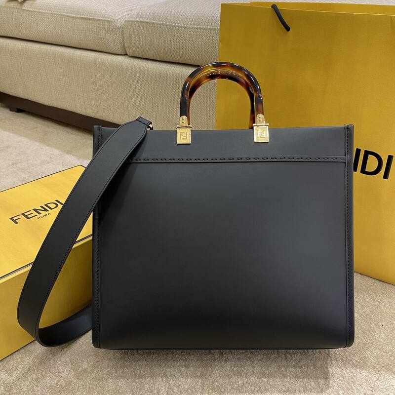 Fendi Black 30x22x12cm shoulder bag — Top Quality Replica