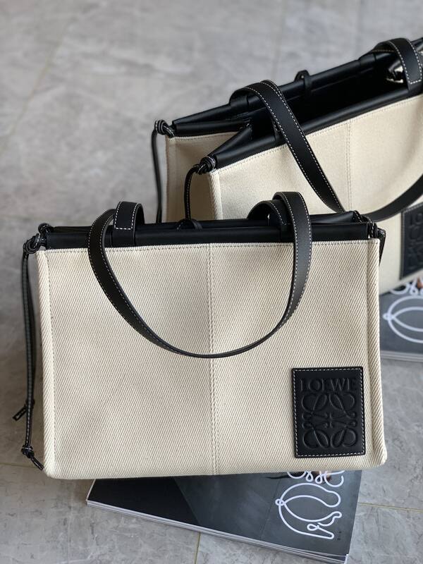 Loewe Black 25x18x10cm shoulder bag — 1:1 Replica