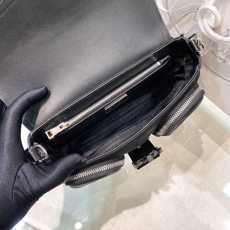 Prada Black shoulder bag — Top Quality Replica