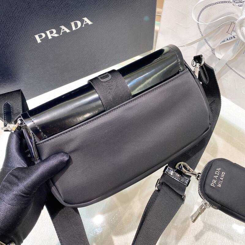Prada Black shoulder bag — Top Quality Replica