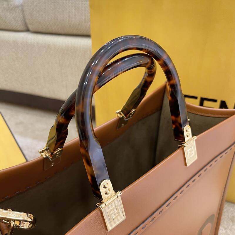 Fendi Brown 30x22x12cm shoulder bag — Premium Replica